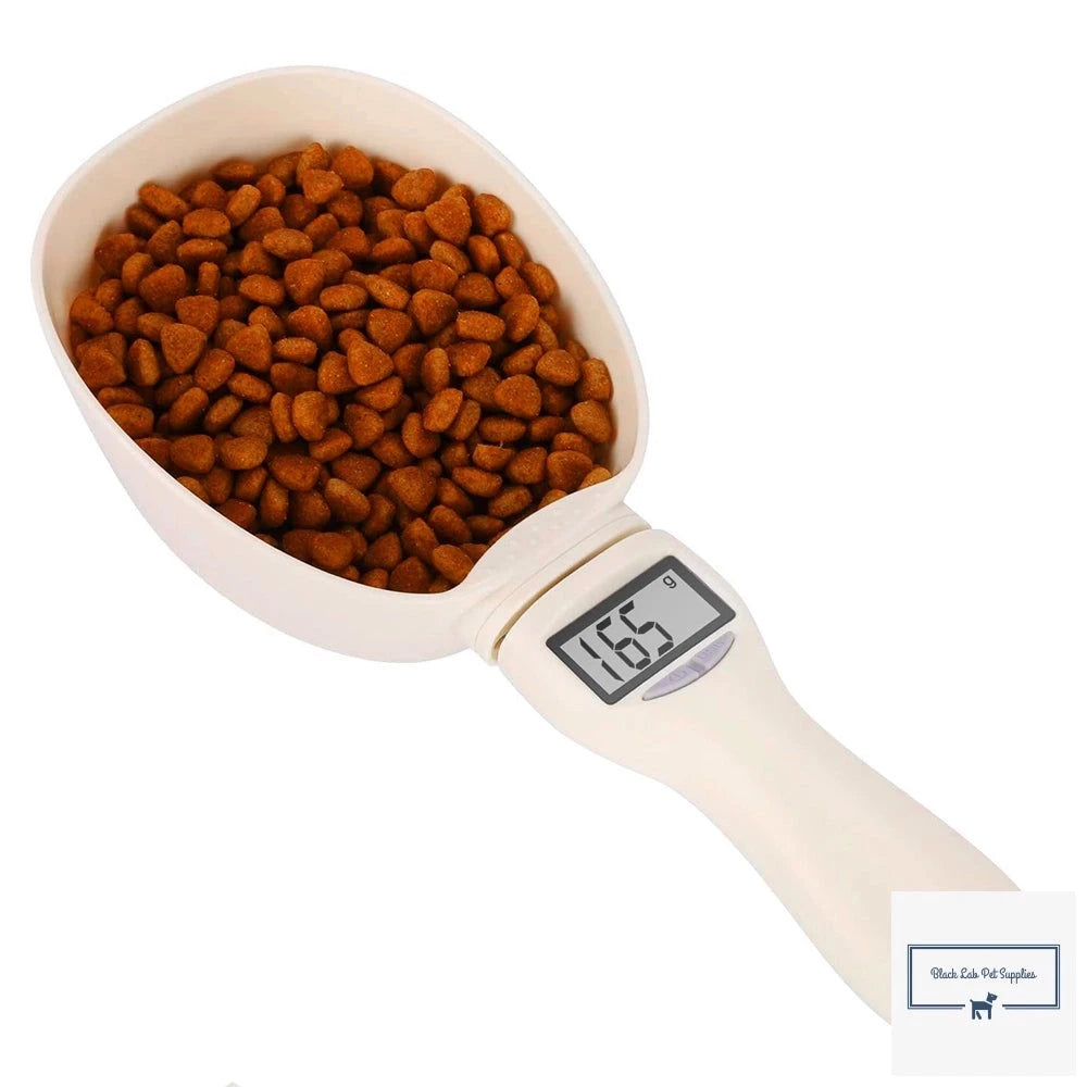 Electronic pet food measuring scoop with digital display